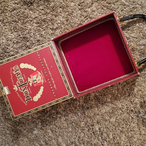 Purse - Picture 4 of 7